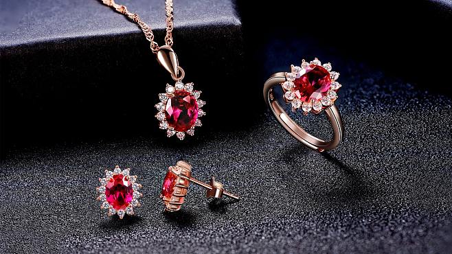 珠宝与彩宝的视觉盛宴 专业摄影打造璀璨广告样片